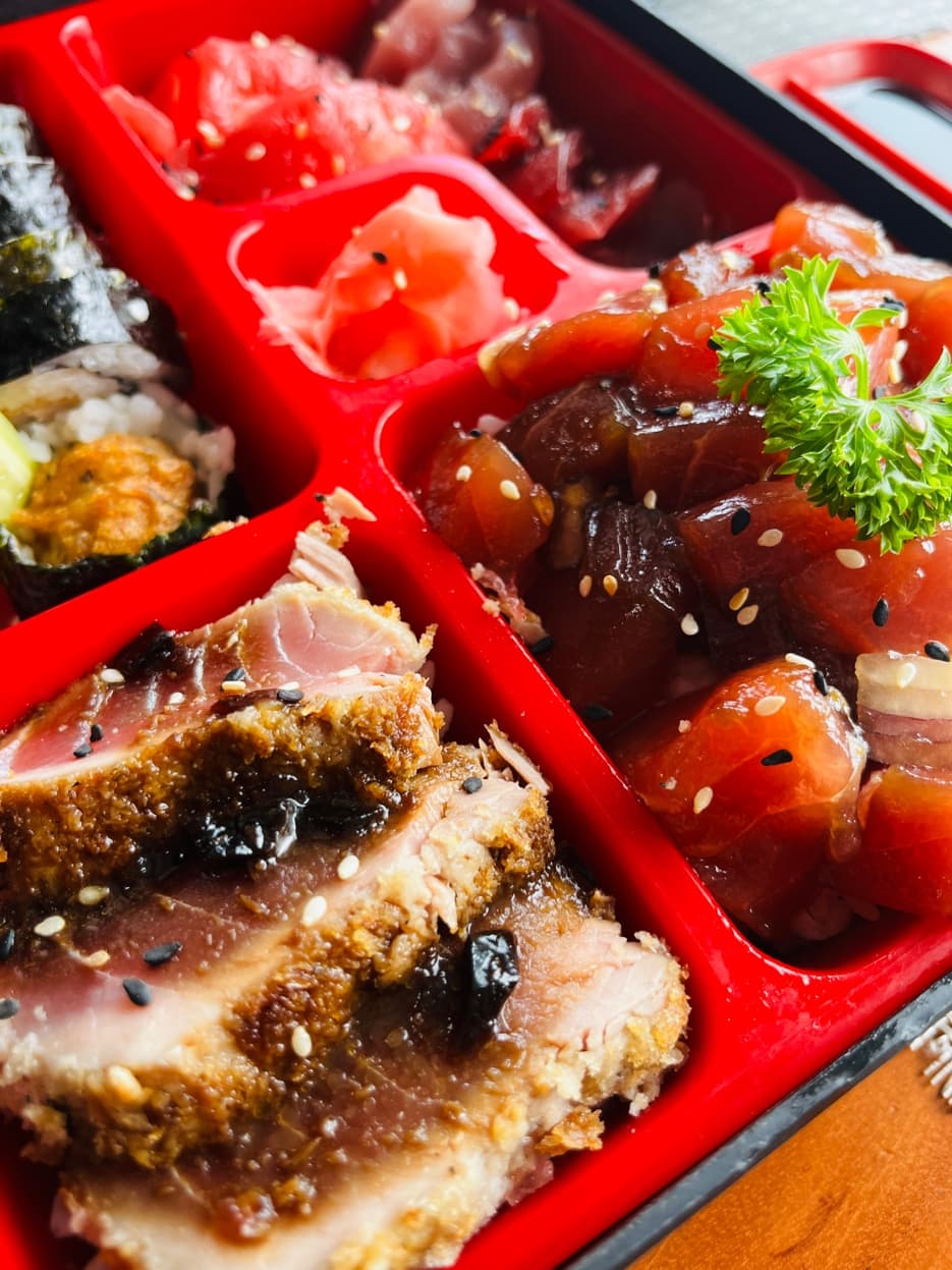 Sushi at Golden Ocean